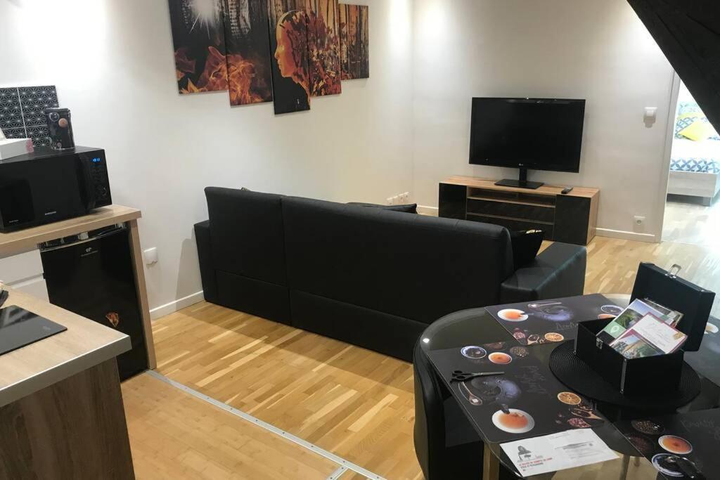 L Alyse Apartment ชาร์เลอวิลล์-เมซิแยร์ ภายนอก รูปภาพ